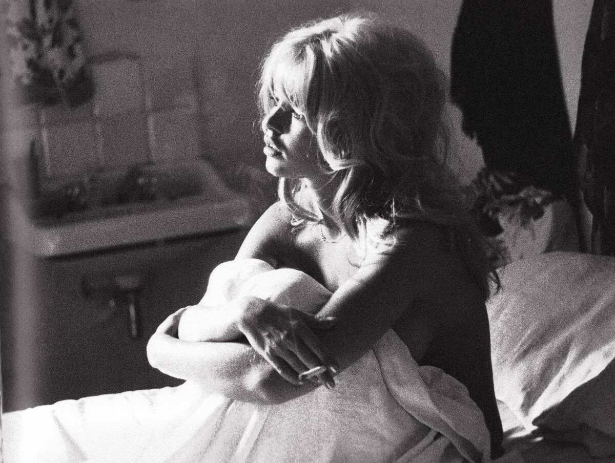 Нежность как сила: как сохранить женственность в мире вызовов