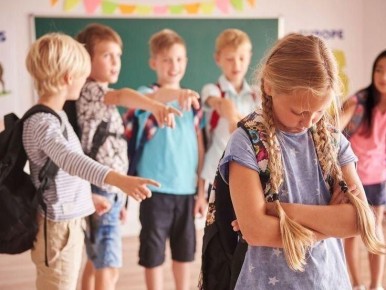 Буллинг в школе: Как защитить детей от агрессии и неуверенности