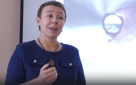 Почему 'люби меня быстро' стало манифестом современных отношений