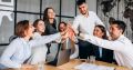 Как правильно шутить на работе: советы от эксперта по этикету